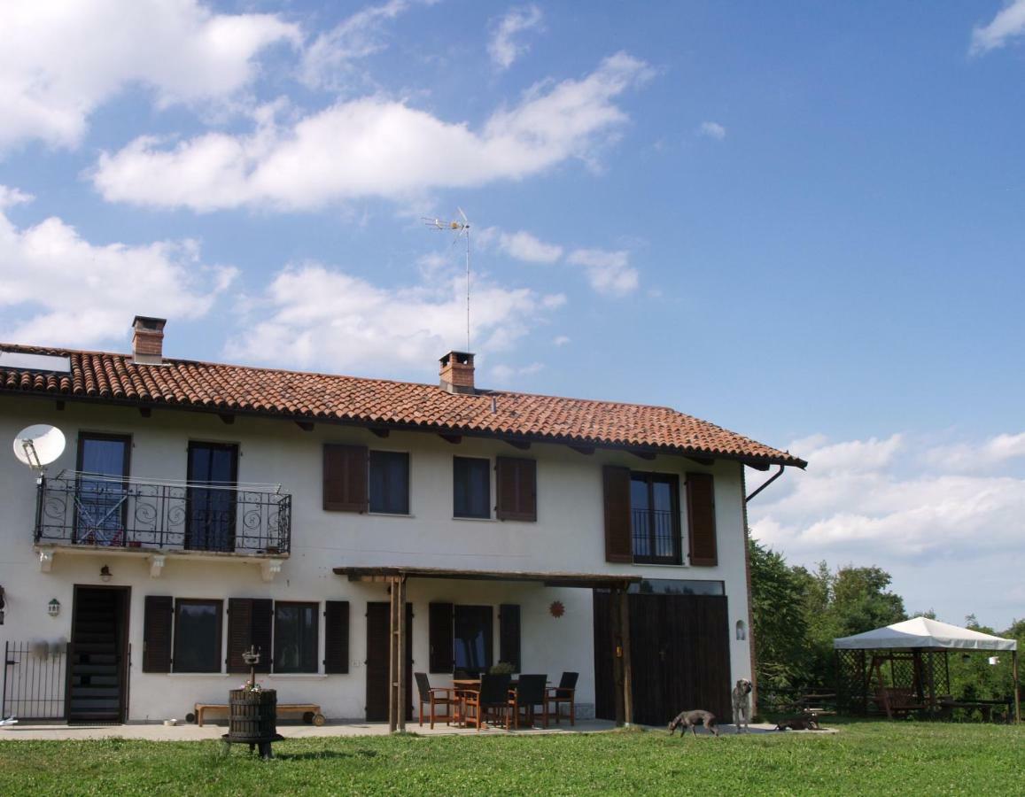B&B Cascina Dei Levrieri Capriglio Exteriér fotografie